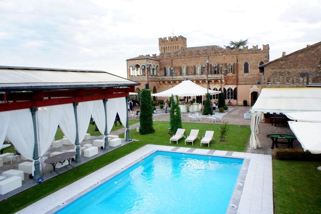 Castello Di Mornico Losana Esterno foto