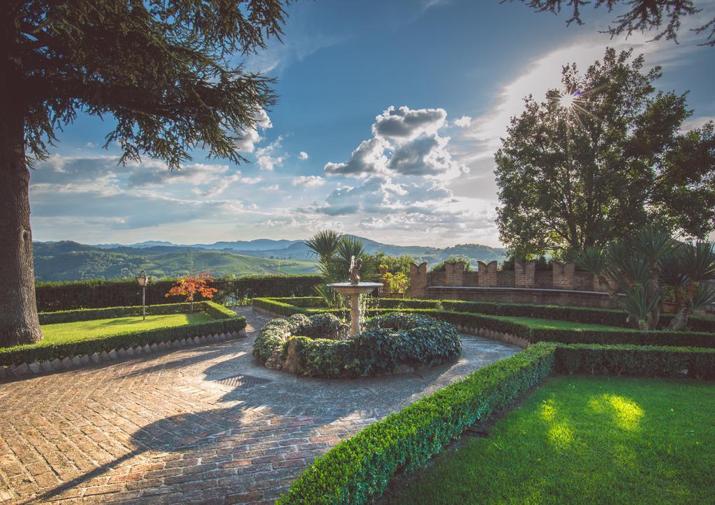 Castello Di Mornico Losana Esterno foto