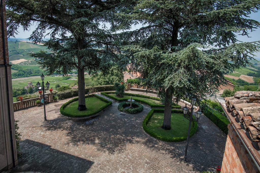 Castello Di Mornico Losana Esterno foto